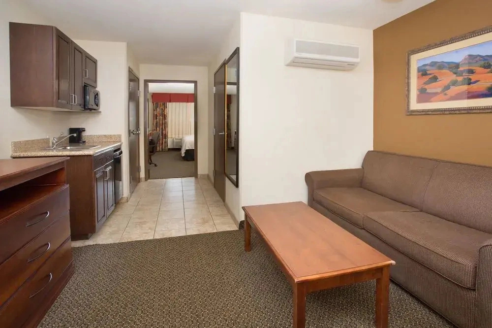 Holiday Inn Hotel And Suites Trinidad