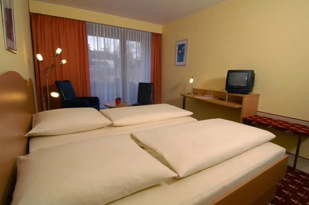 Euro Park Hotel International