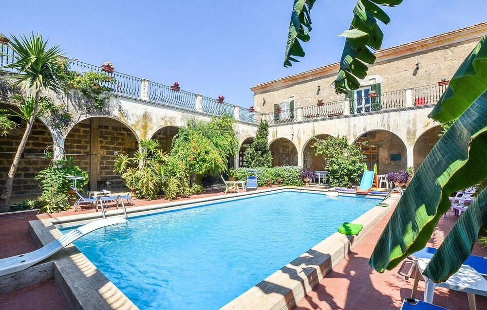 Awesome Home In Ragusa