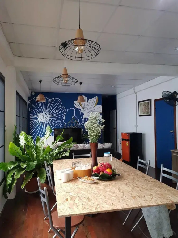 Blue Melon Cafe & Hostel