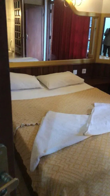 Meşe Hotel
