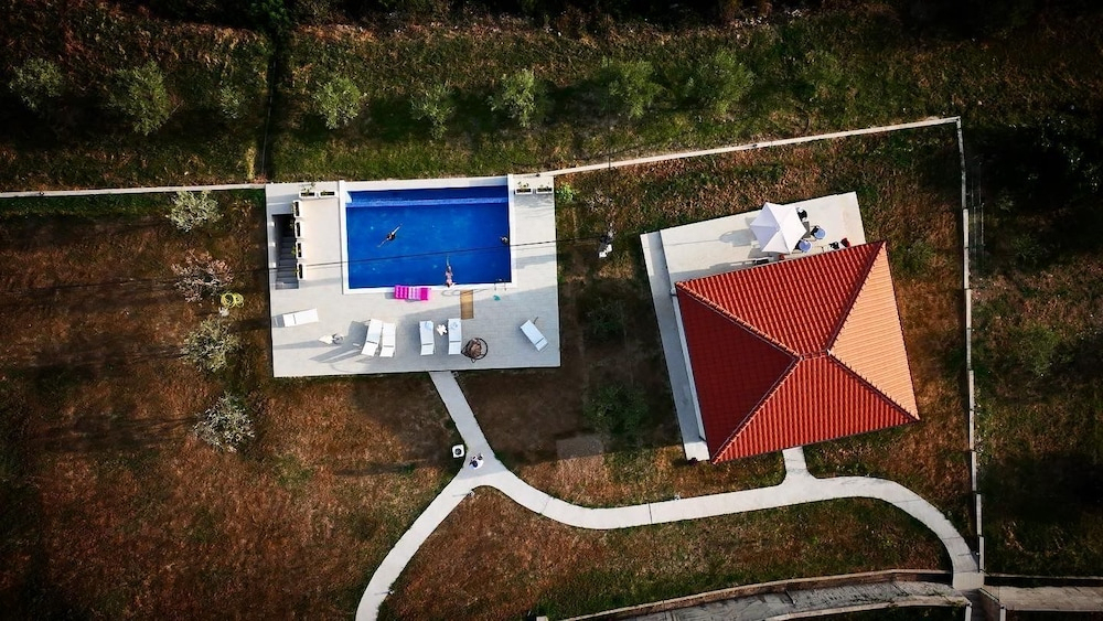 Uphill Glavanovic Villas
