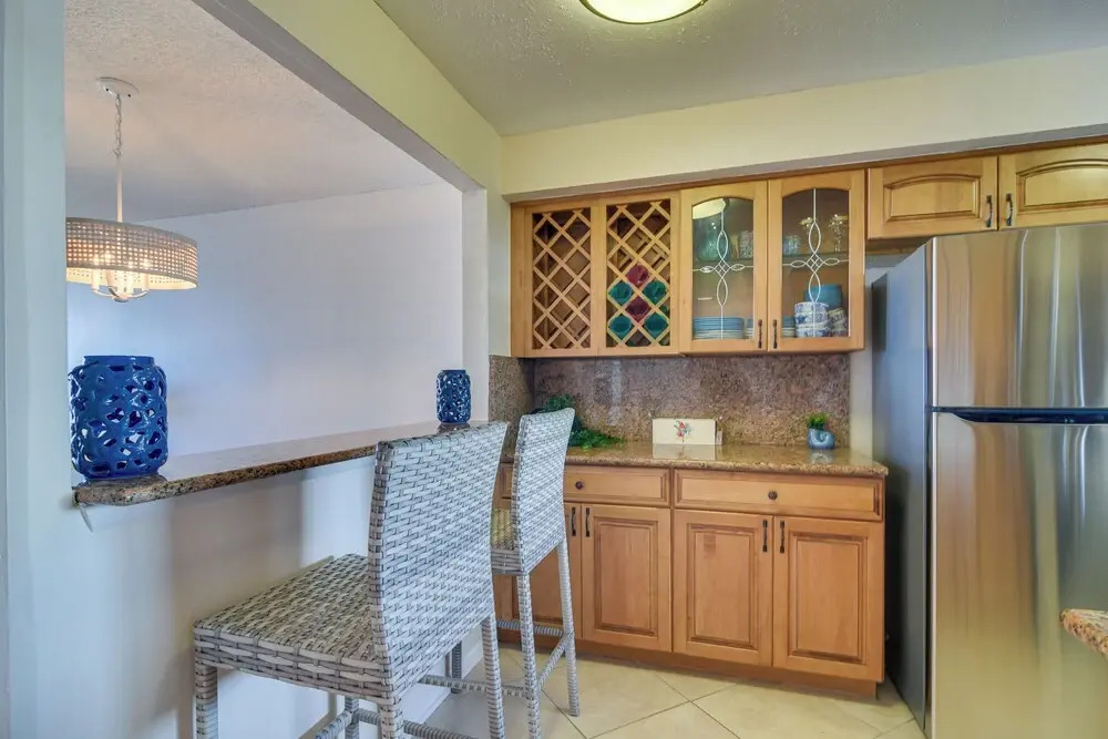 Clearwater Beachfront Condo w/ Heated Pool Access!