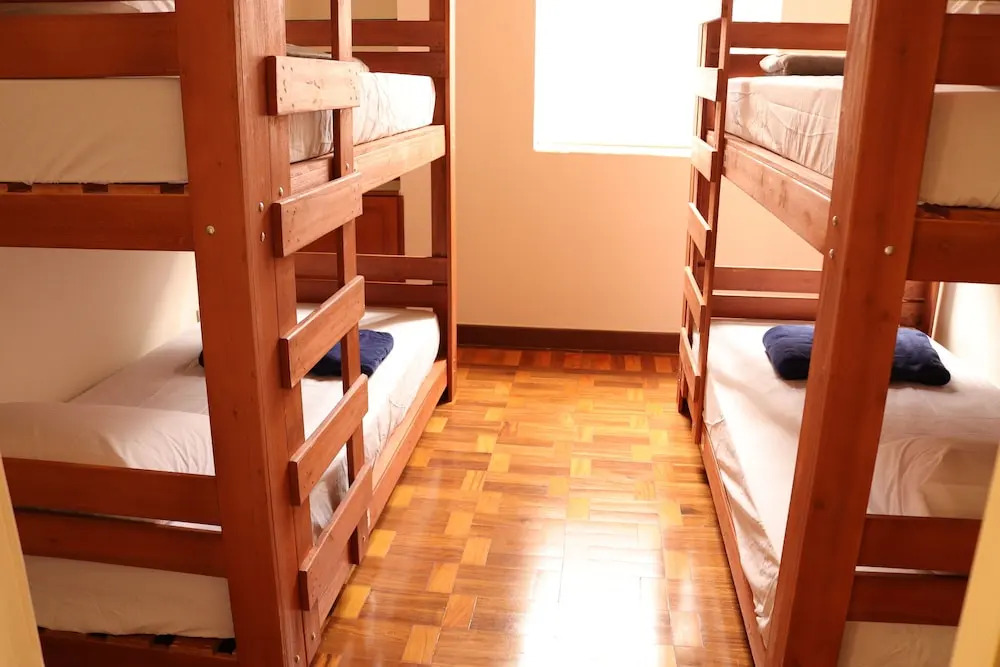 Nuhh Hostel & Café