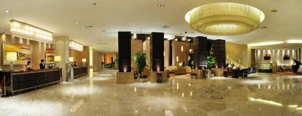 Roying Hotel