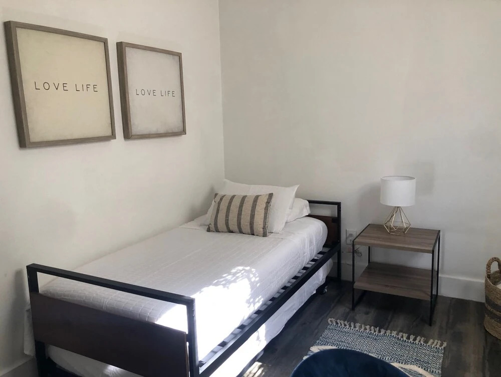 Find Your Comfort at Downtown Cozy 2br/2ba