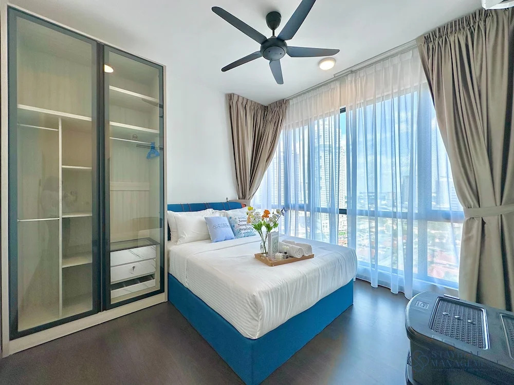 SKS Pavillion Residences - High Floor with Singapore View
