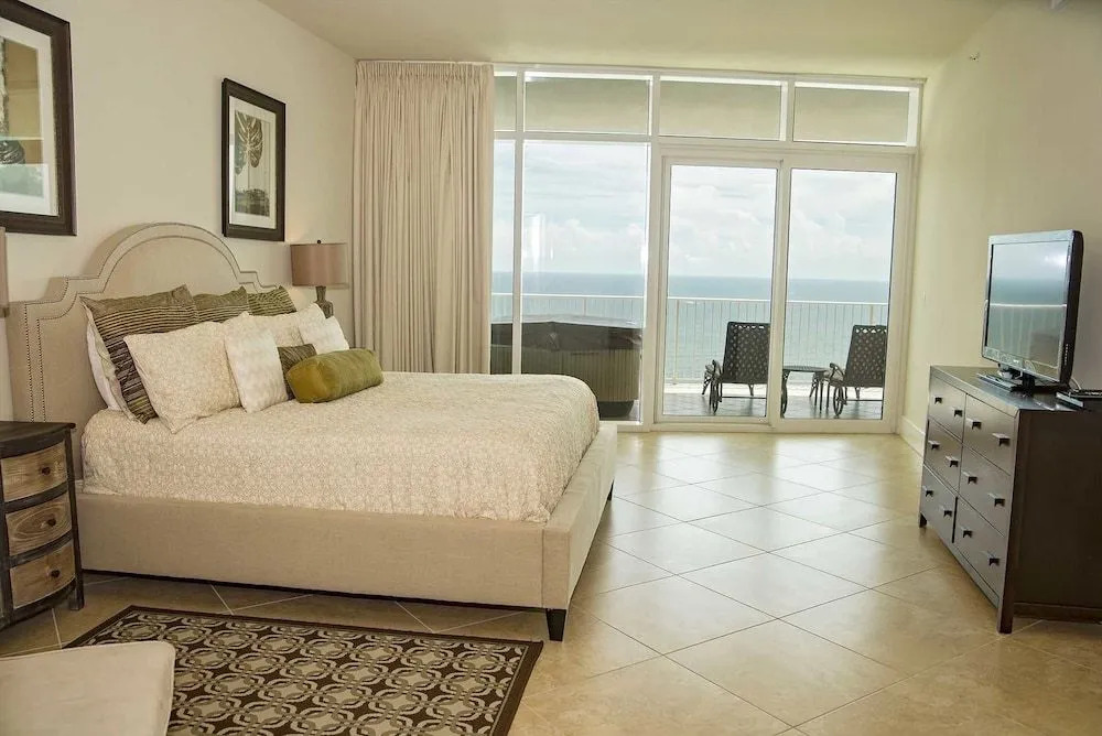 Turquoise Place C2206 3 Bedrooms 3.5 Bathrooms Condo