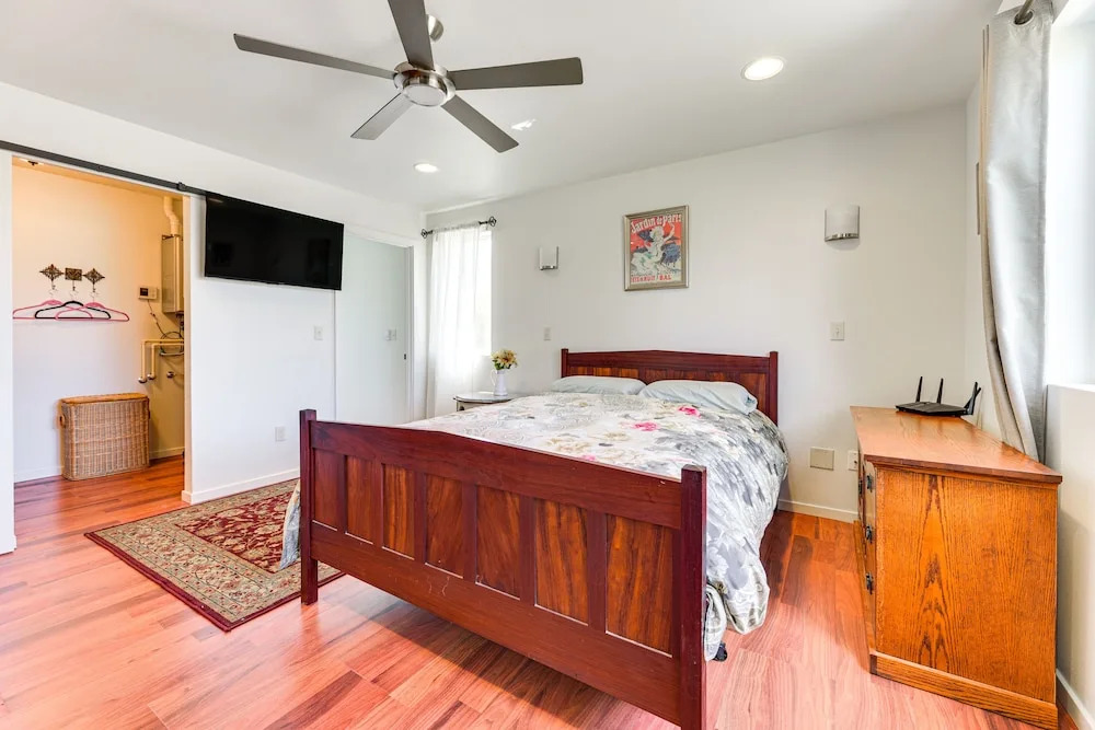 Pet-friendly Home: 29 Mi to Olympic National Park!