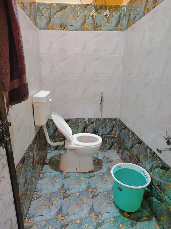 Saryu Lodge
