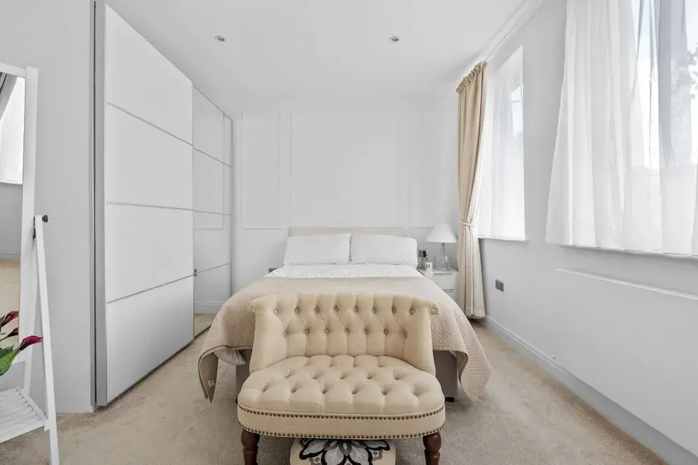 London Road Apartment in Isleworth