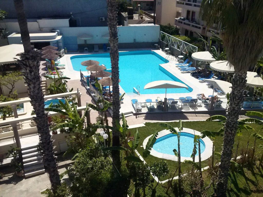 Astron Hotel