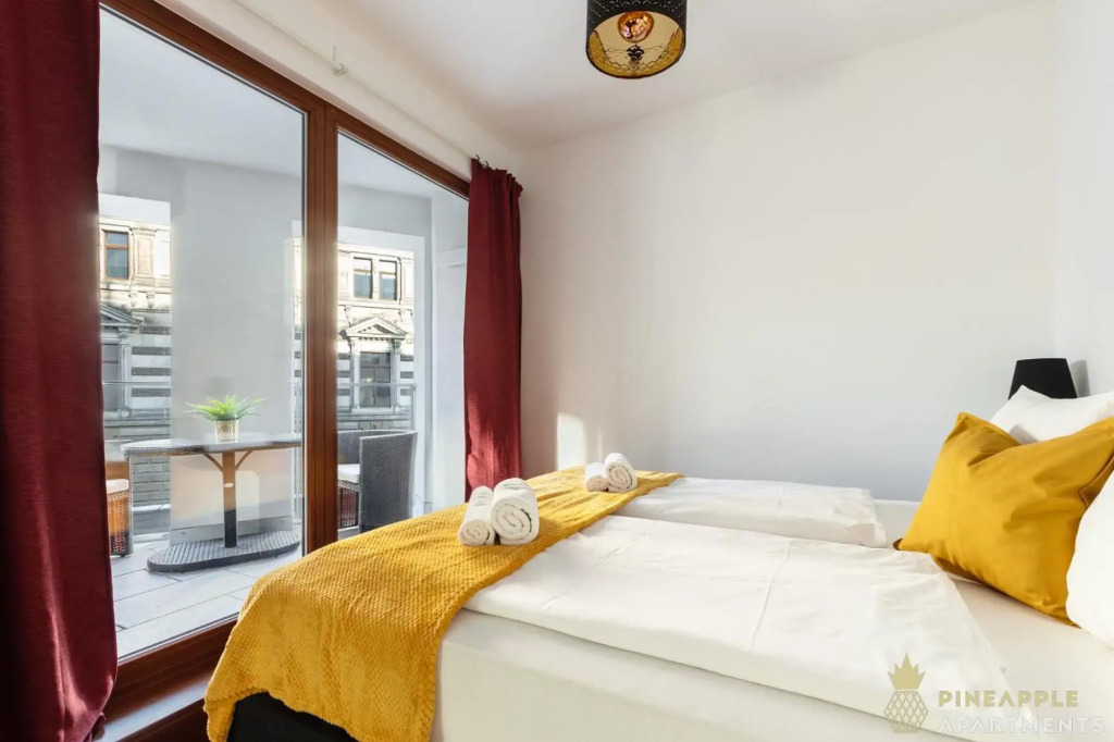 Pineapple Apartments Palais am Neumarkt