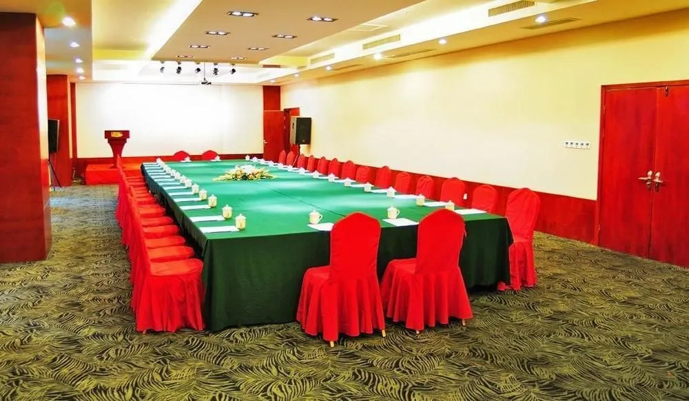 Jade Crystal Hotel