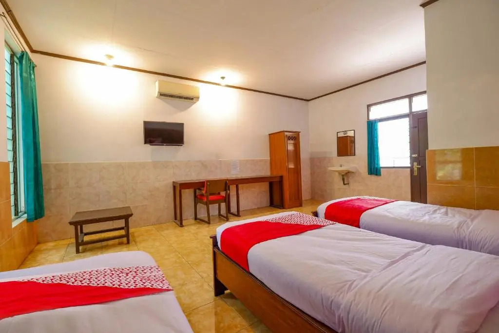 Sartika Hotel Mitra RedDoorz Pati
