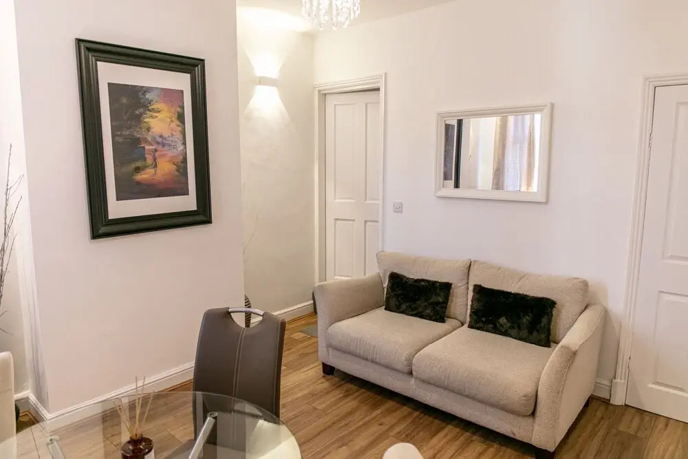Inviting 3-bed House in Leicester