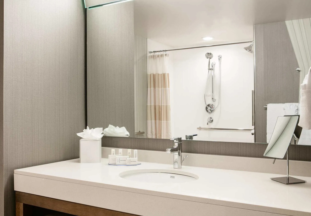 Courtyard by Marriott Omaha Bellevue at Beardmore Event Center