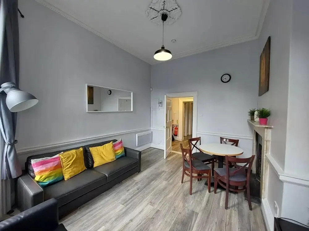 Stunning Temple BAR 2 BED Apartment
