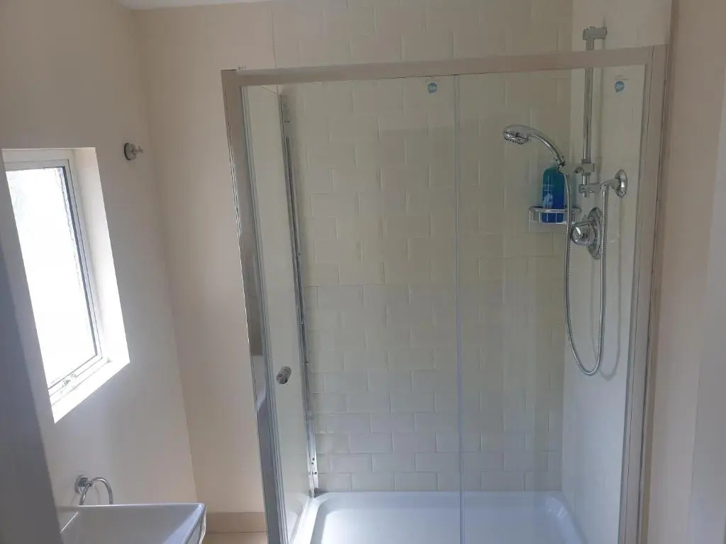 London Luxury Apartments 5 min walk from Ilford Station, with FREE PARKING FREE WIFI