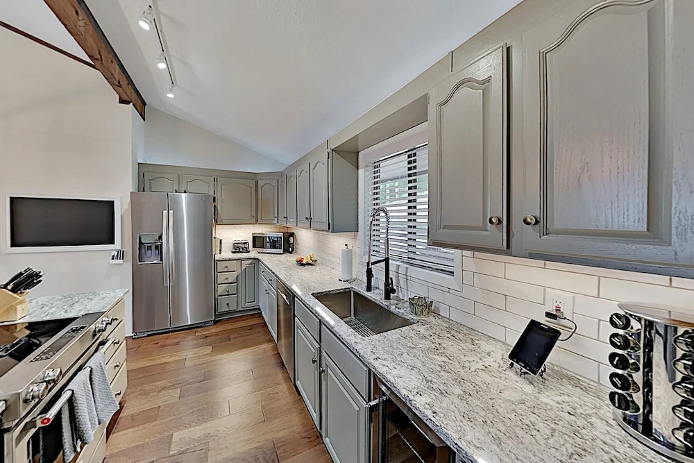 714younm 3 Bedroom Home