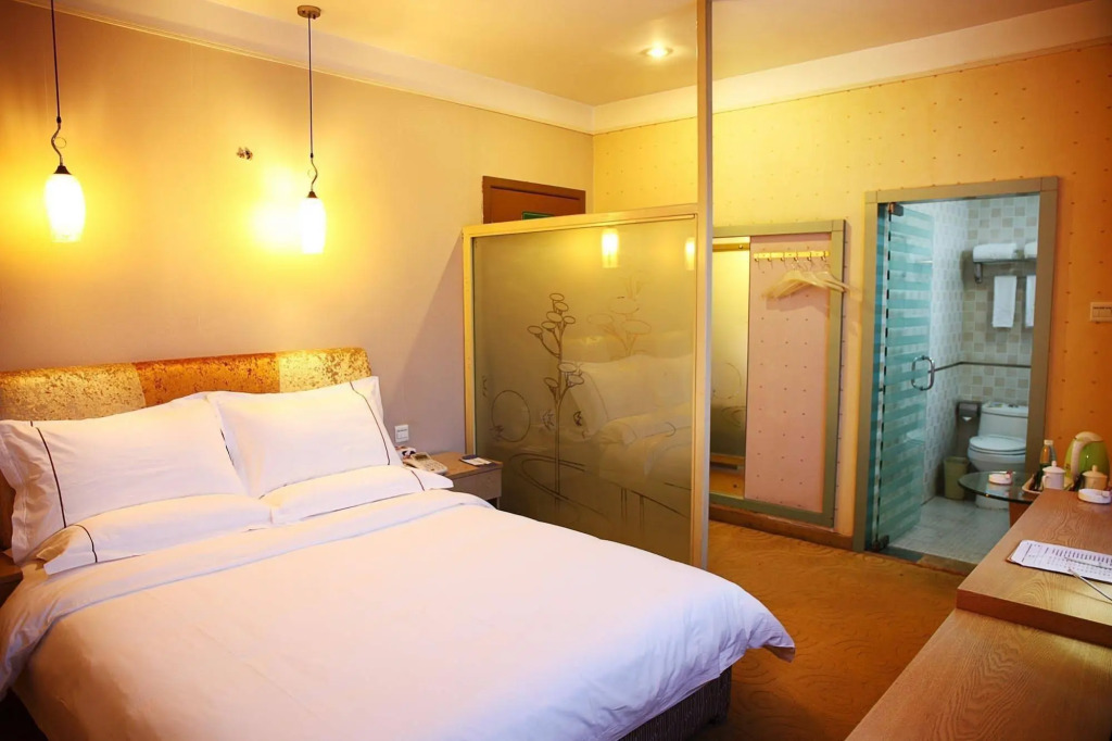 Junyi Hotel