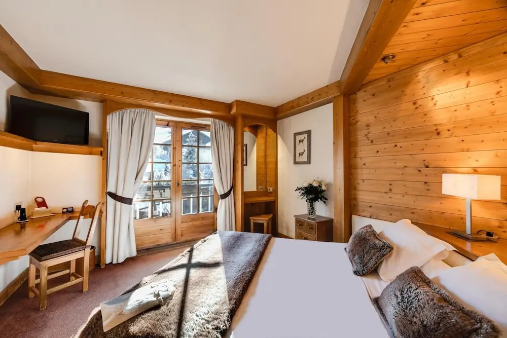 Hôtel La Grange dArly