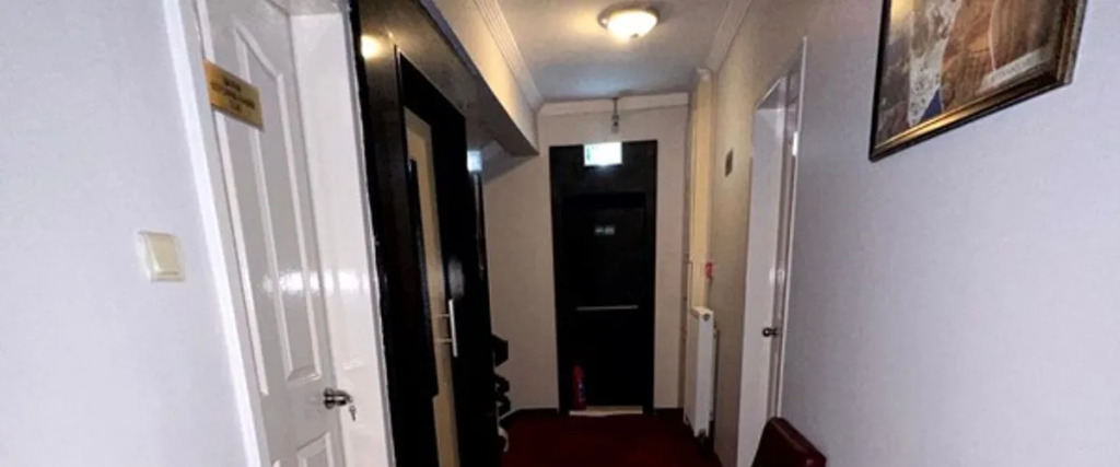 Headman Hotel
