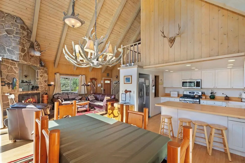 Bow N Arrow Lodge For 8!