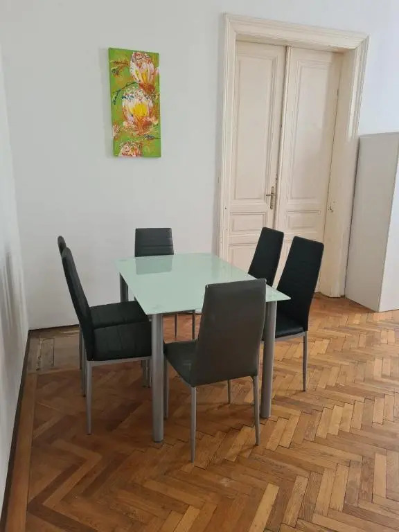 Central City Apartment 6