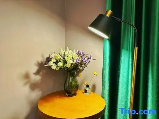 Xingyi Yunshang Garden Homestay (Wanfenglin Xiangchou Market)