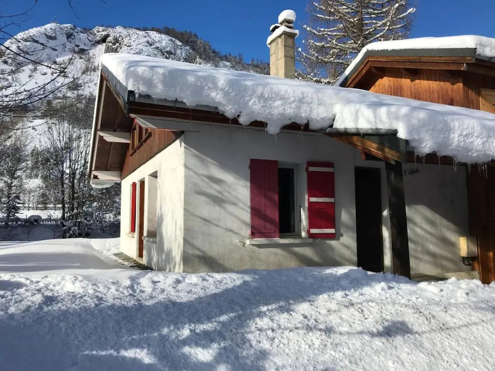 House with 5 Bedrooms in Valloire, with Wonderful Mountain View, Enclosed Garden And Wifi