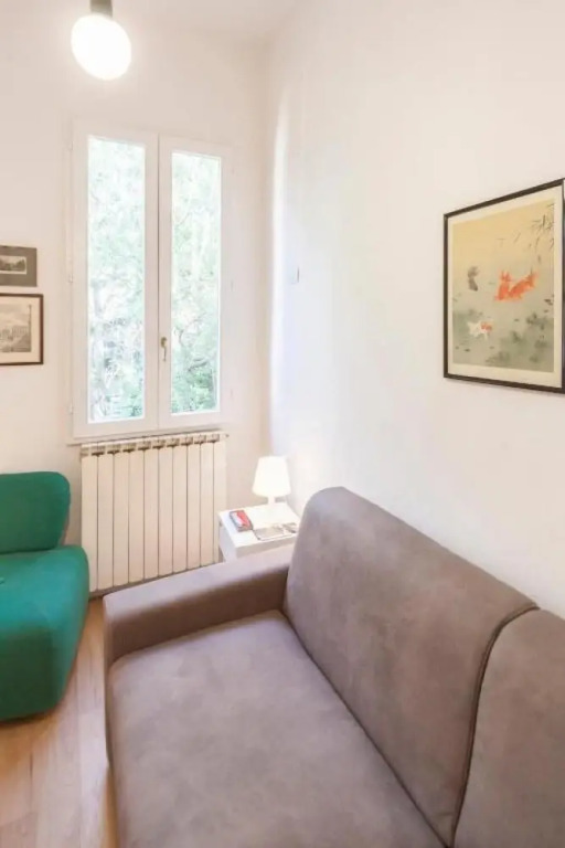 Mirasole in Bologna with 1 bedrooms and 1 bathrooms