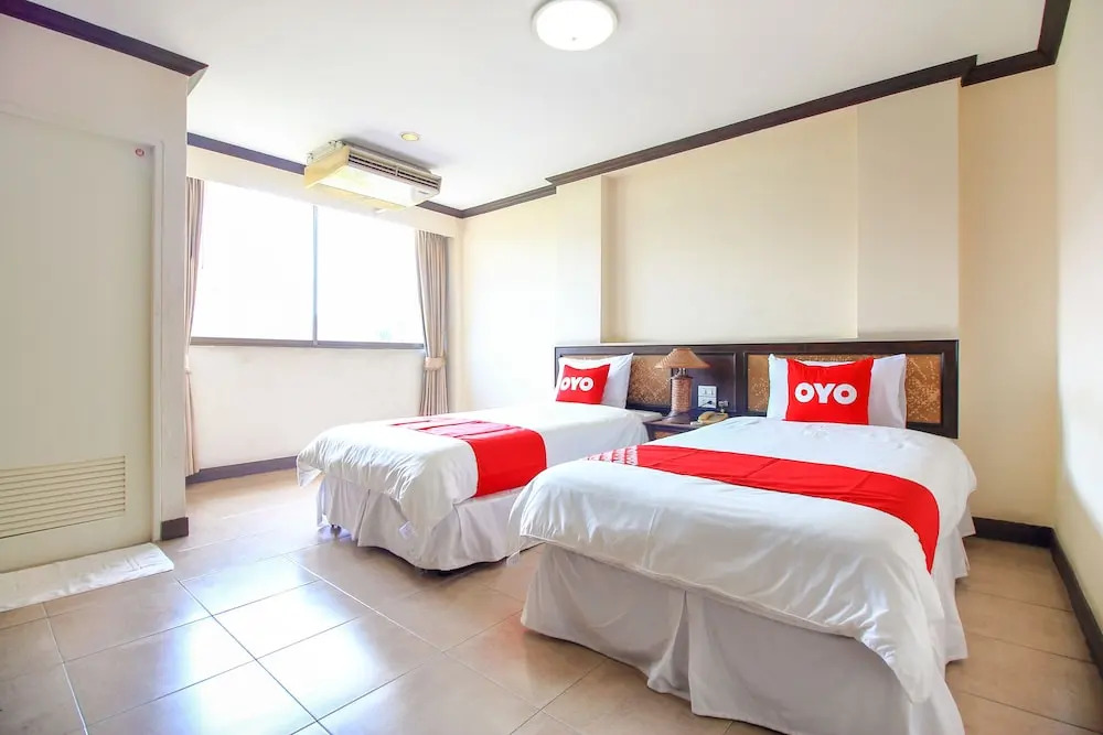 White Inn Hotel by OYO Rooms
