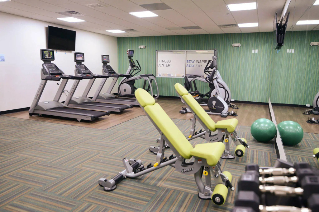 Holiday Inn Express & Suites Chicago North Shore - Niles by IHG