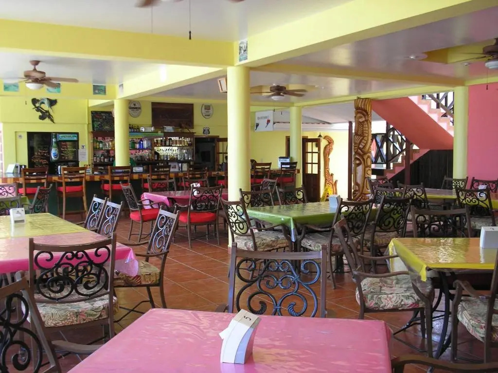 Alans Paradise Hotel