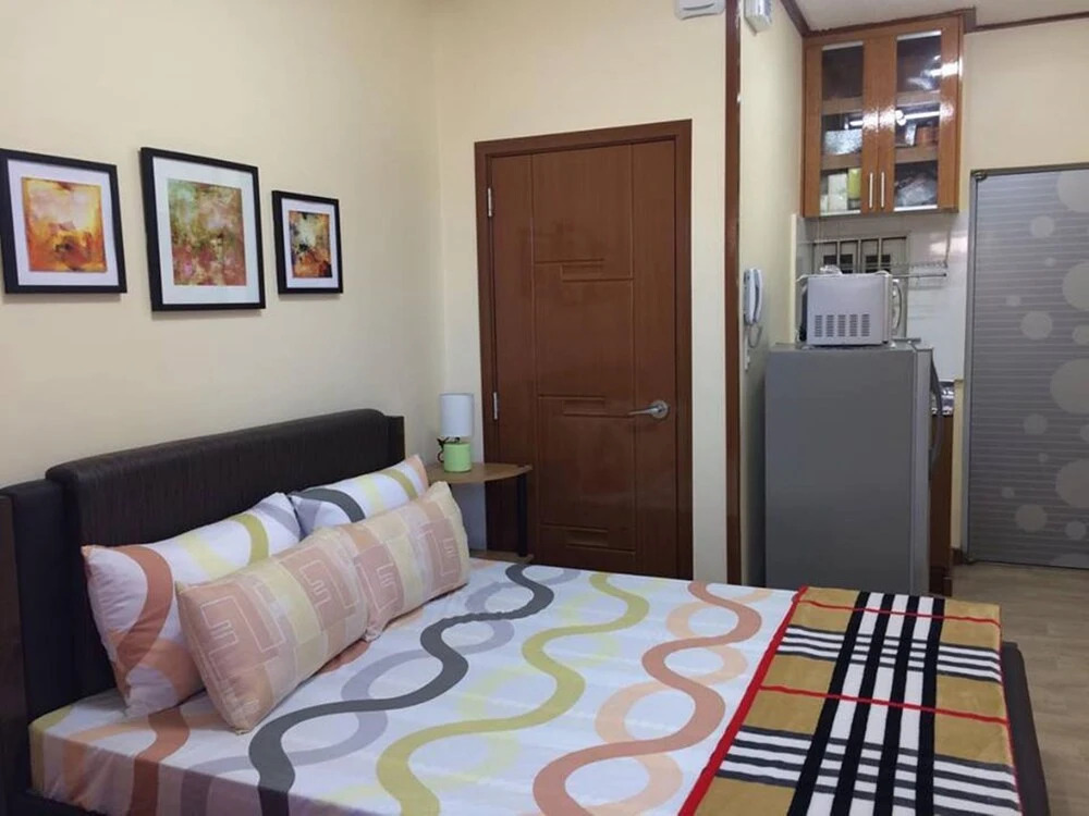 Zone Vill Studio Condo Burnham