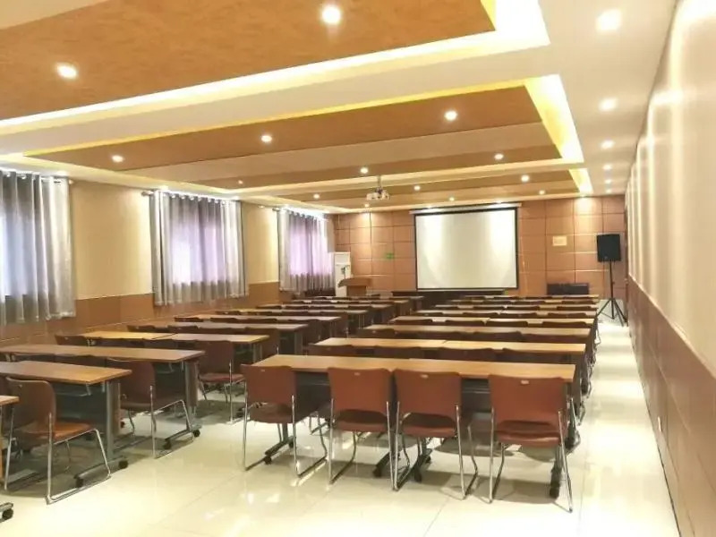 GreenTree Inn Shandong Yuncheng Ximen Street Songjiang Kung Fu School Business Hotel