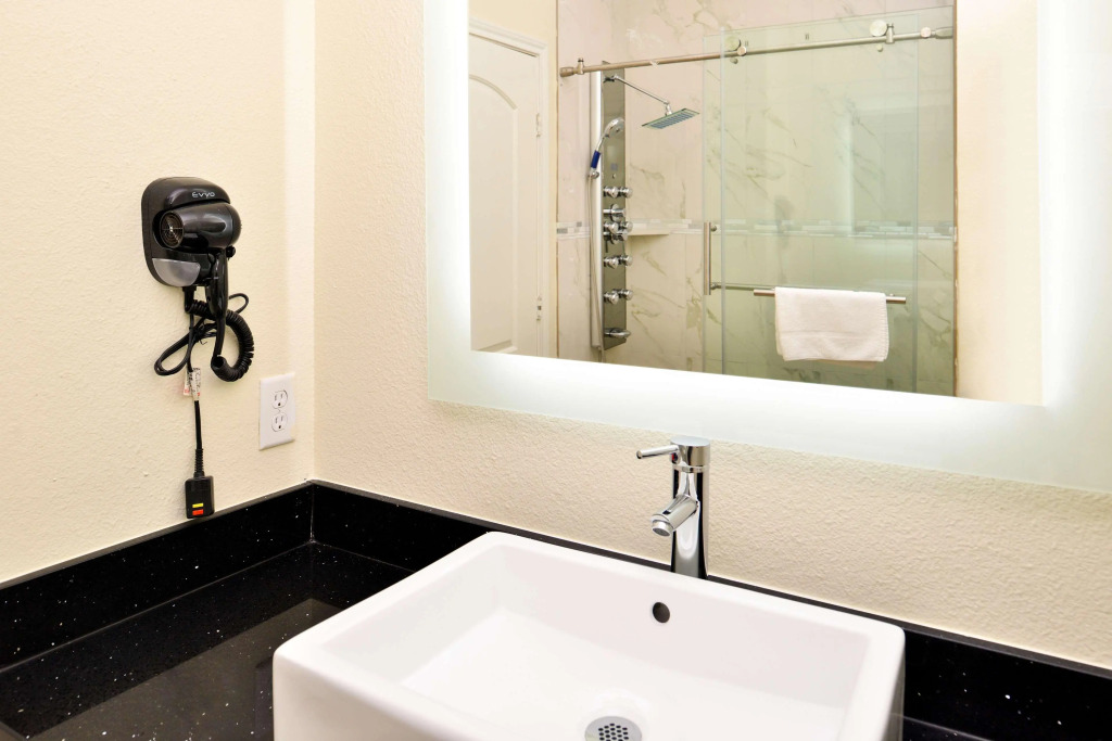 Americas Best Value Inn & Suites Spring / N. Houston