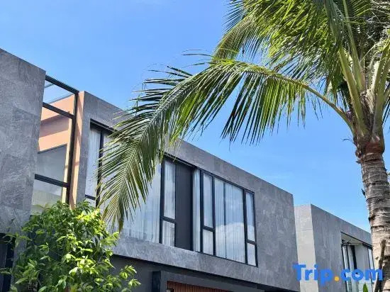 3 Bedroom Seaview Pool Villa | near Chalong Pier | Phuket | Warm Plus