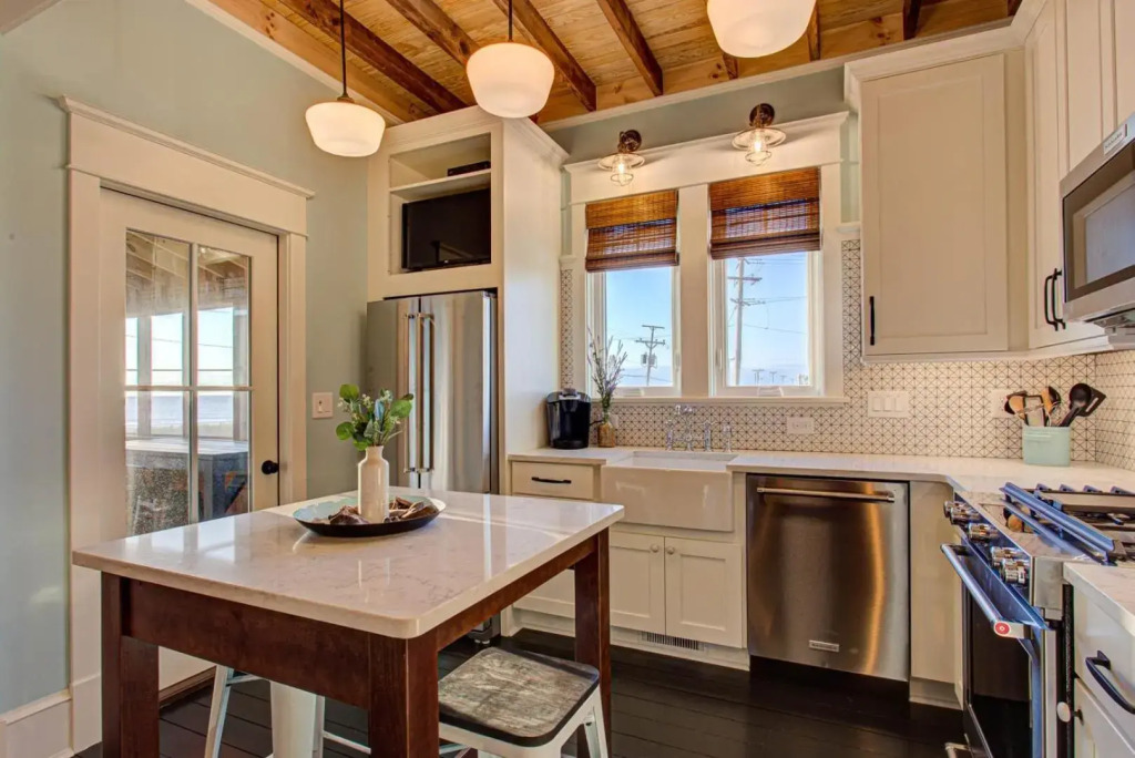 4115 - Coastal Cottage