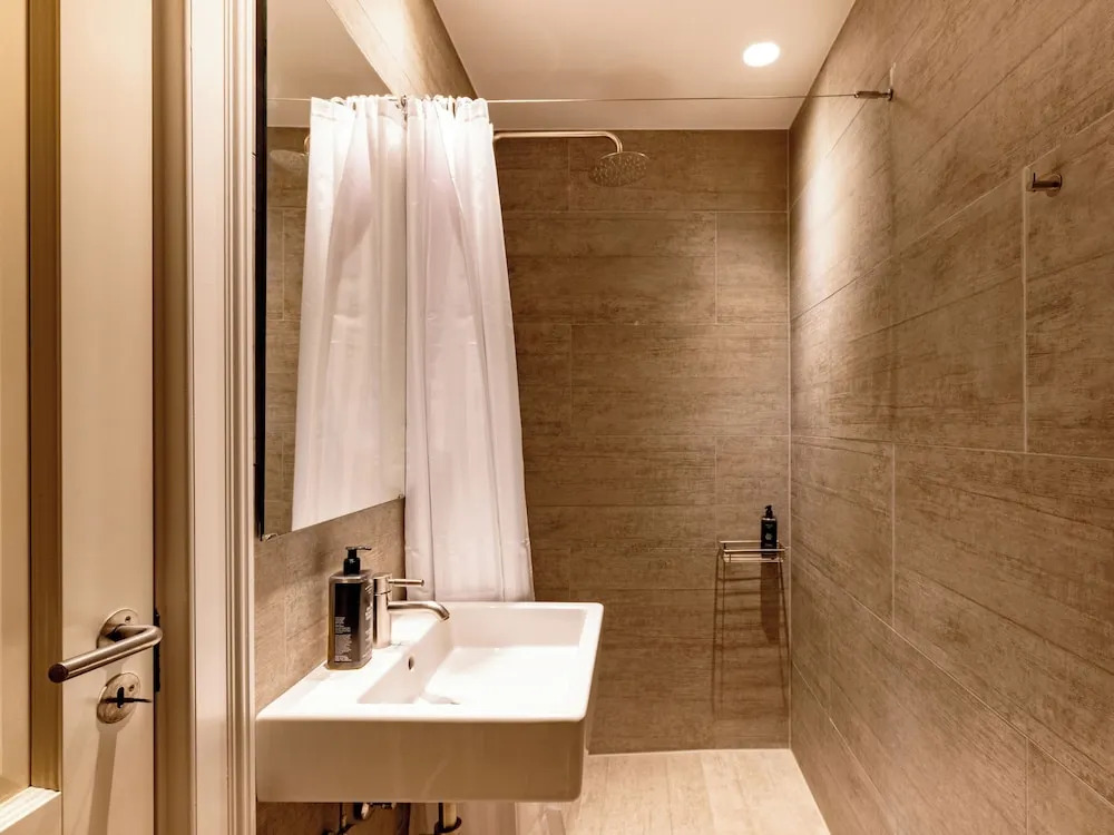 Shield 3 - 3 Bedroom Apartment With Balcony in Central Copenhagen