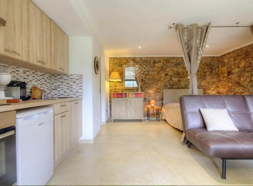 Studio avec jardin amenage et wifi a Moltifao