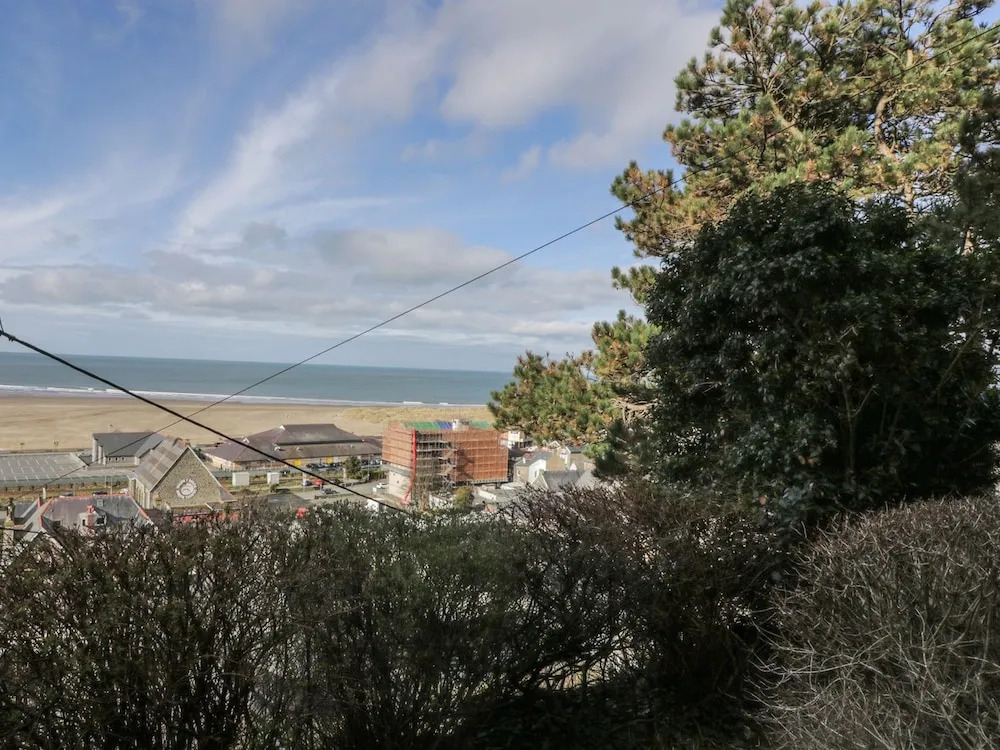 Seaview Apartment