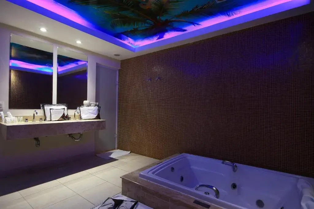 LESSENCE MOTEL