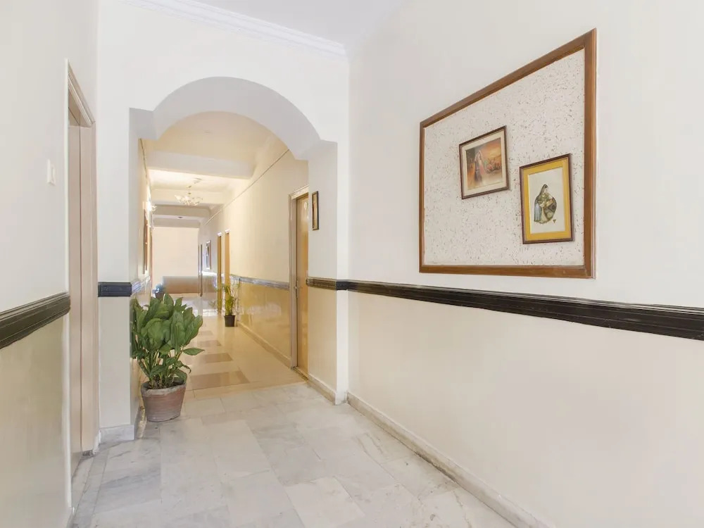 OYO 11321 Hotel Goutham Residency
