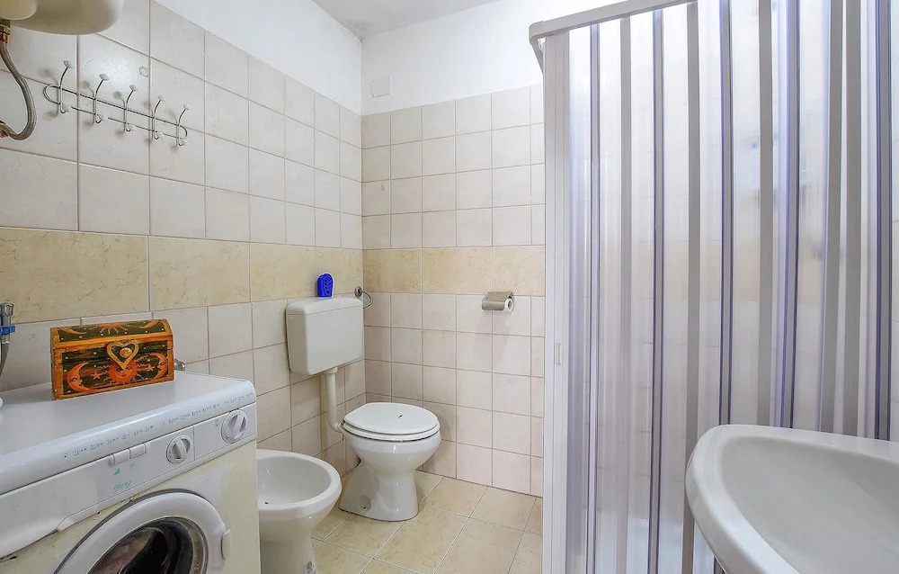 Awesome Apartment in Castel Volturno With Wifi and 2 Bedrooms