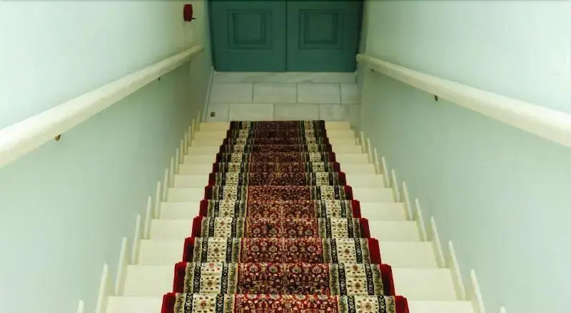 999 Luxury Hotel