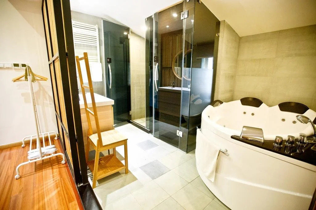 Hangzhou West Lake Longshang Boutique Hotel