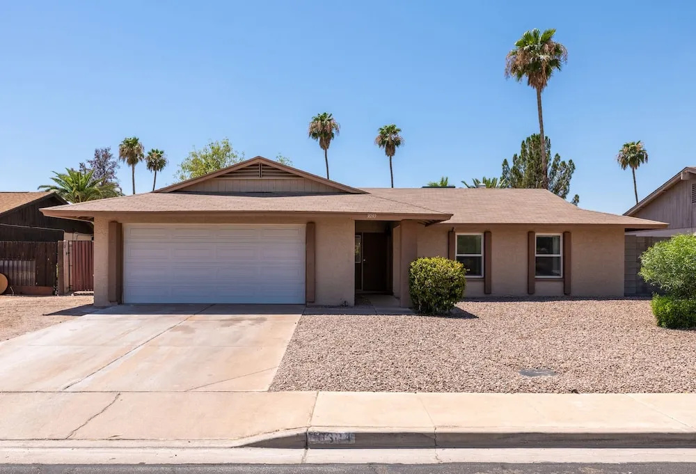 3BR Home in Mesa with Pool by WanderJaunt