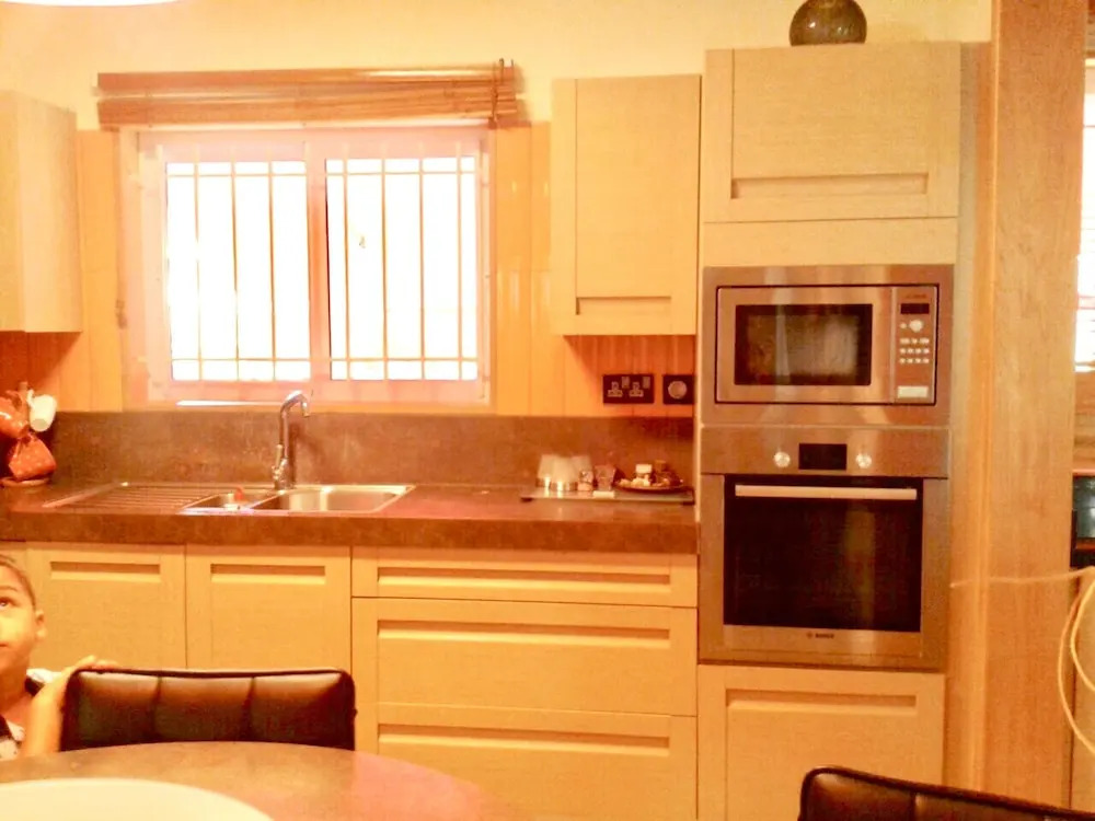 House With 4 Bedrooms in Flic en Flac, With Pool Access, Enclosed Gard